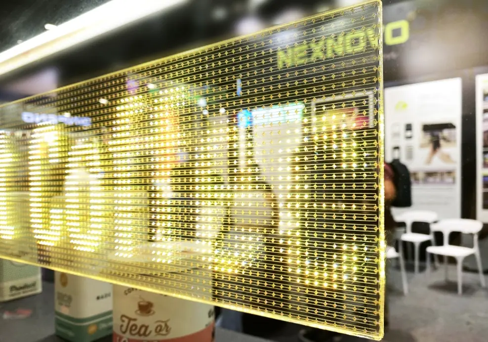 LED Transparan