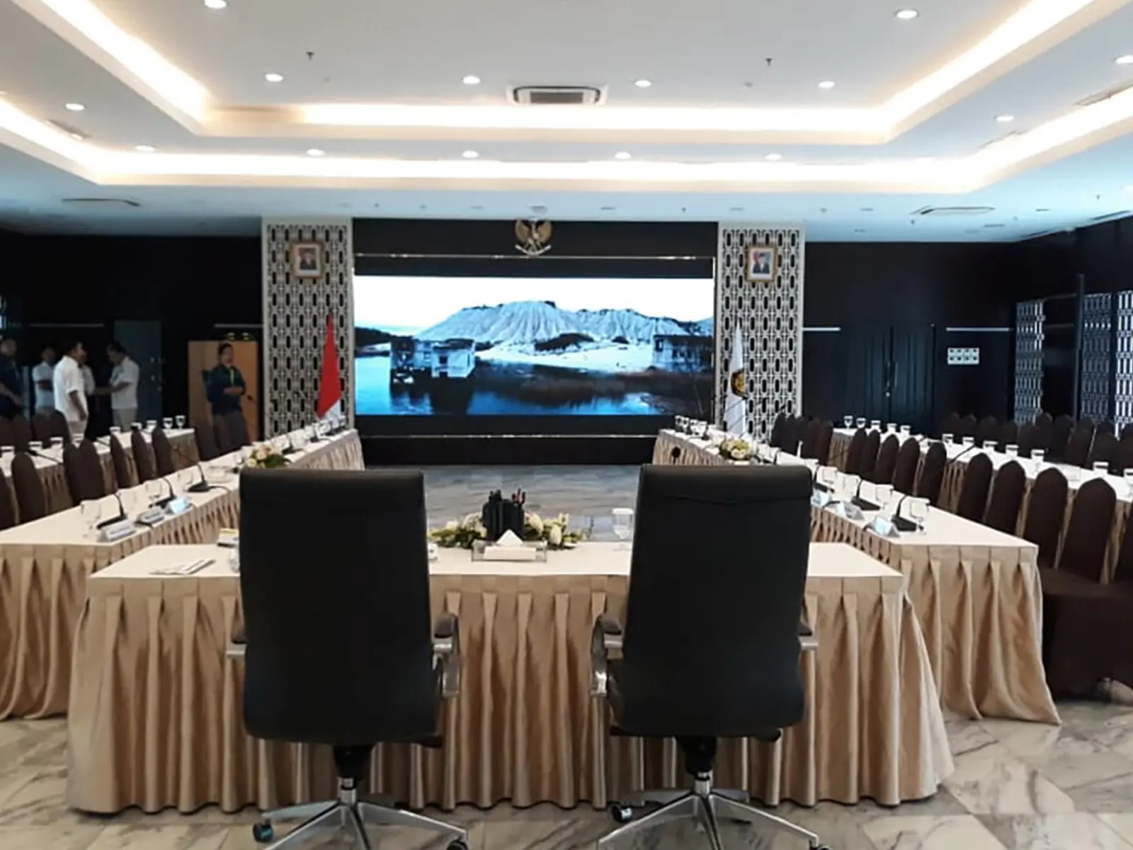 LED DISPLAYS