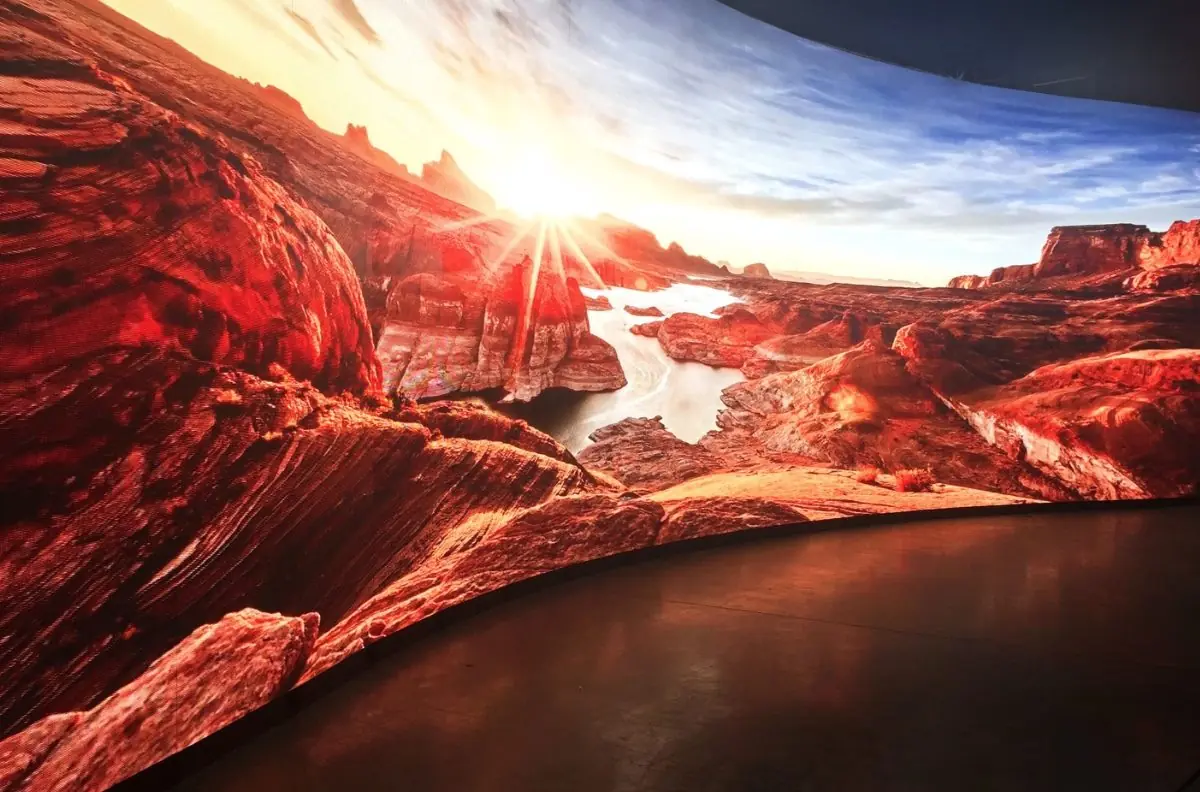 Curved LED Videotron flexible