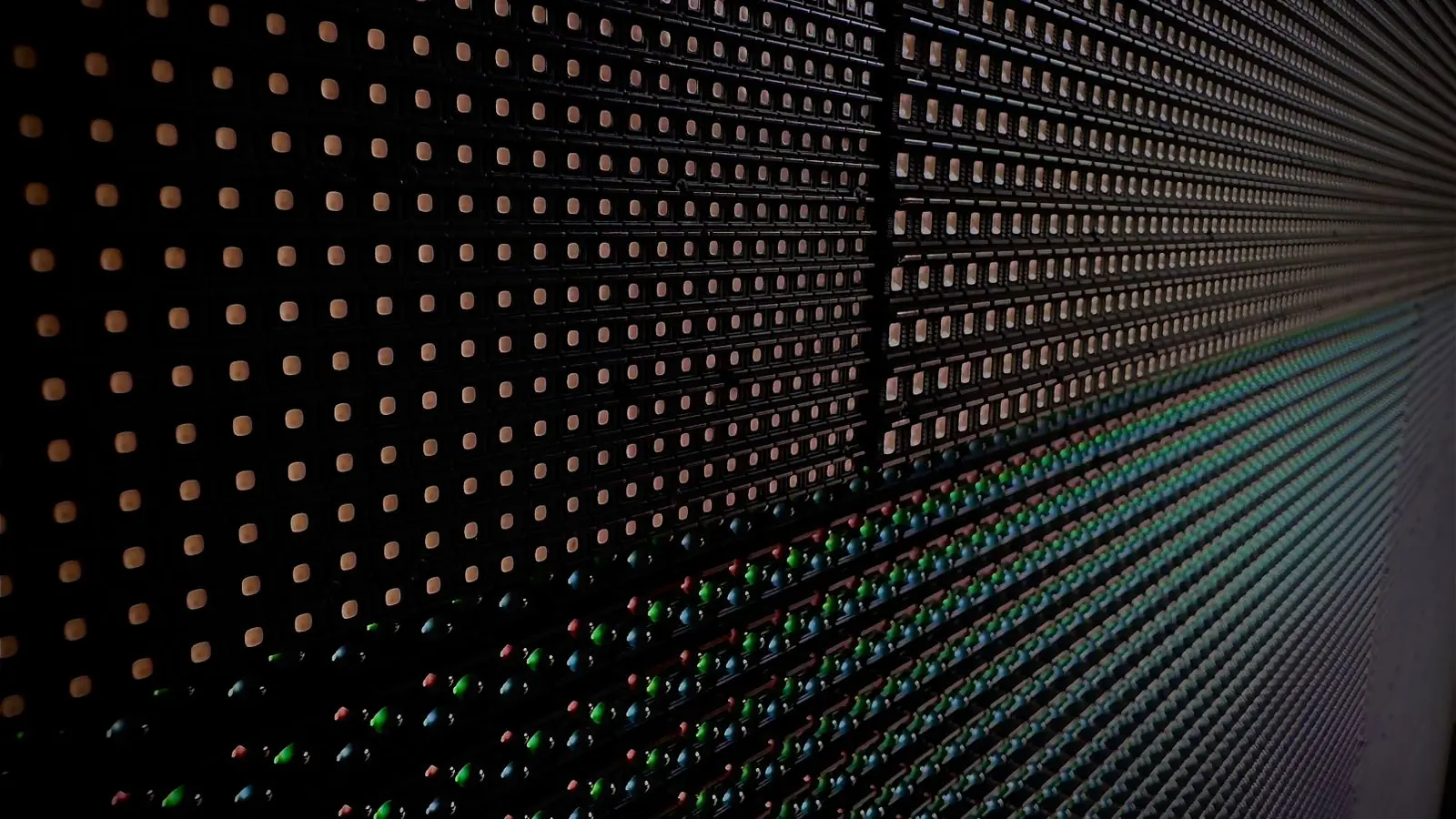 Komparasi piksel LED Videotron